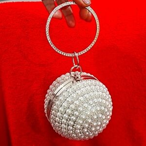 Rhinestone & Pearl super bling round clutch!!